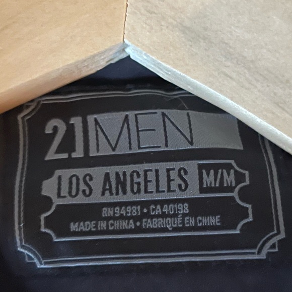 21 Men Black and White Size Medium Zip up Jacket - Picture 5 of 6